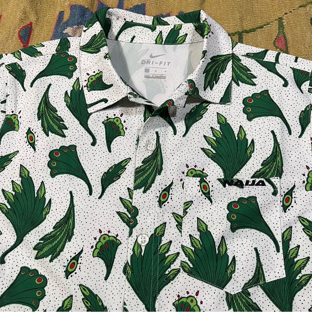 Nike Nigeria Naija Dri-Fit Woven Button Up Camp Shirt Medium Soccer Hawaiian
